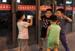 娱乐吃瓜的头像男