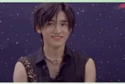 宋亚轩娱乐圈吃瓜是真的吗